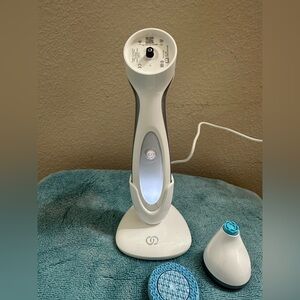 Nu Skin ageLOC LumiSpa Facial Cleansing & Eye Massage Device